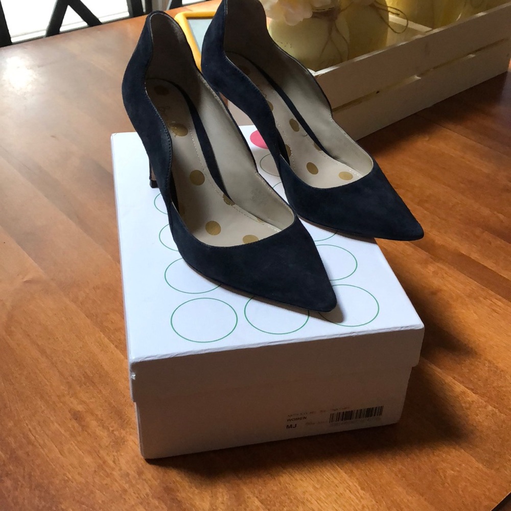 Boden wave court pump navy suede 6.5